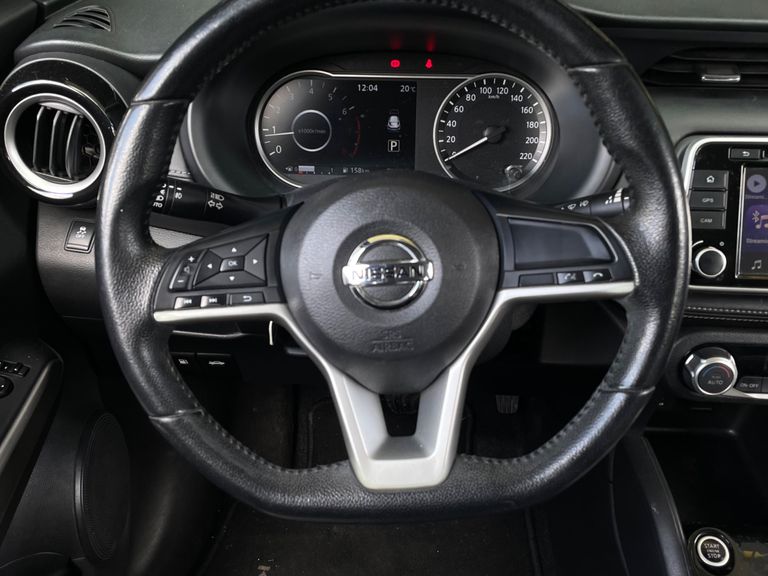 Nissan KICKS SL 1.6 16V FlexStar 5p Aut.