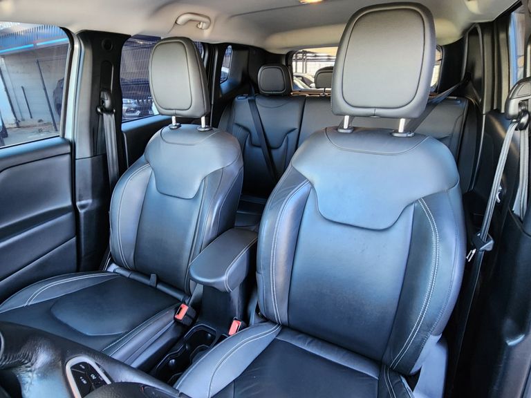 Jeep Renegade Longitude 1.8 4x2 Flex 16V Aut.