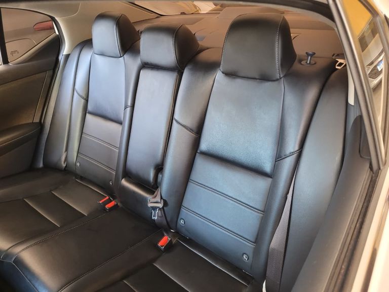 Nissan Sentra Advance 2.0 16V Aut.