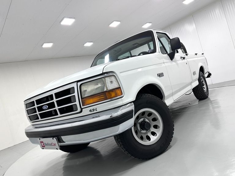 Ford F-1000 XL 4.9i