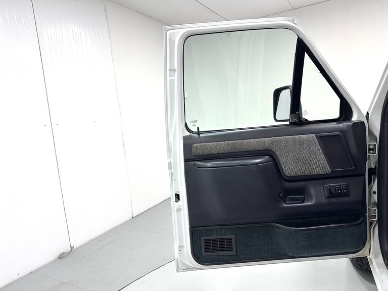 Ford F-1000 XL 4.9i