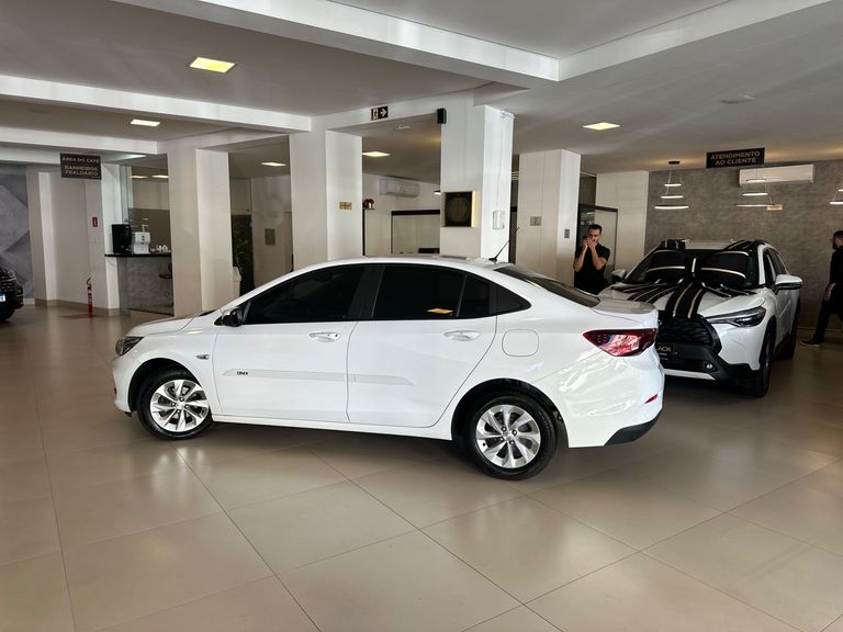 Chevrolet ONIX SEDAN Plus LT 1.0 12V Flex 4p Mec.