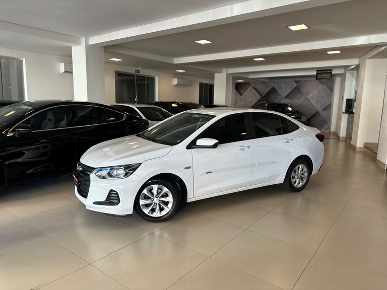 Chevrolet ONIX SEDAN Plus LT 1.0 12V Flex 4p Mec.