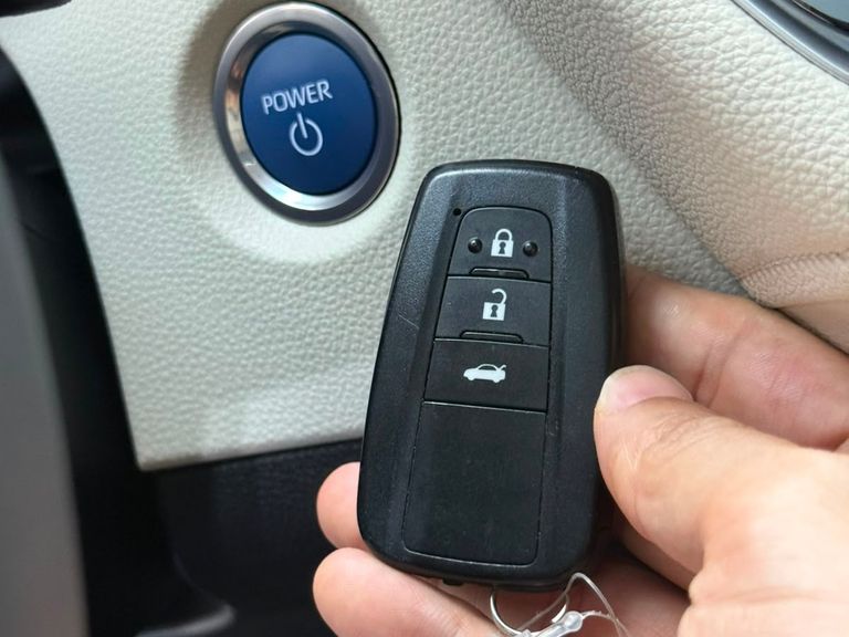 Toyota Corolla Altis Prem. 1.8 Aut. (Híbrido)