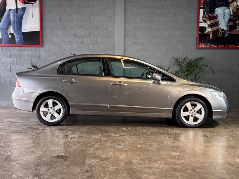 Honda Civic Sedan LXS 1.8/1.8 Flex 16V Mec. 4p