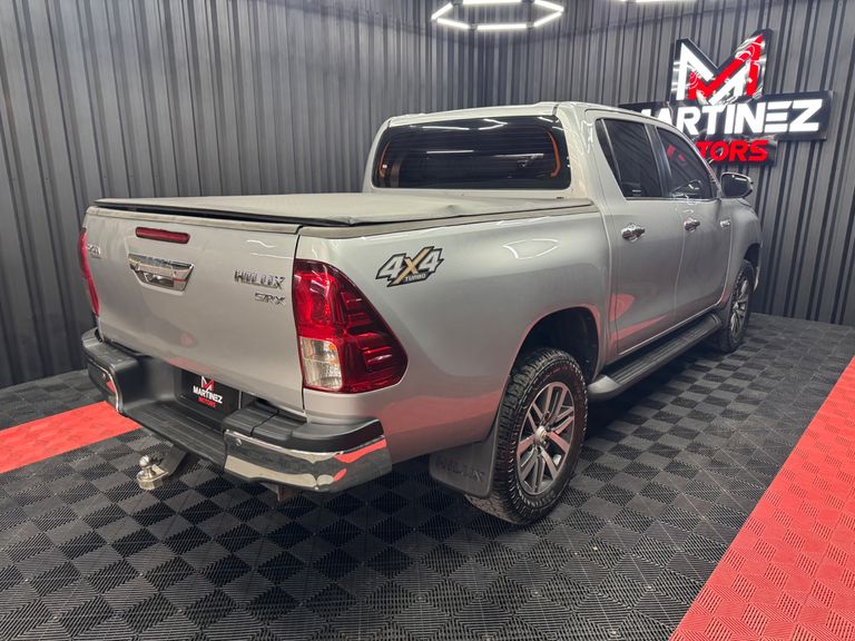 Toyota Hilux CD SRX 4x4 2.8 TDI 16V Diesel Aut.