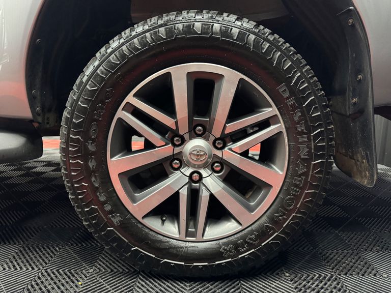 Toyota Hilux CD SRX 4x4 2.8 TDI 16V Diesel Aut.