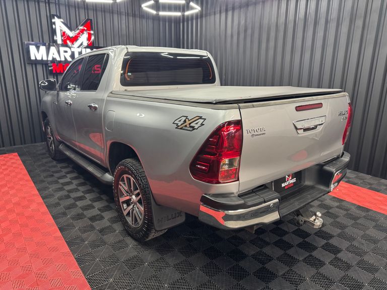 Toyota Hilux CD SRX 4x4 2.8 TDI 16V Diesel Aut.