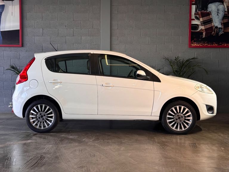 Fiat Palio ESSENCE 1.6 Flex 16V 5p