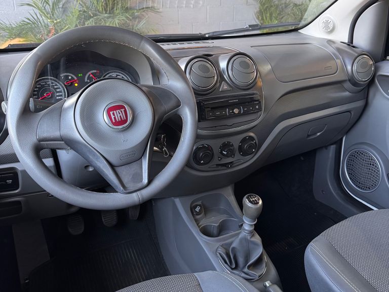 Fiat Palio ESSENCE 1.6 Flex 16V 5p