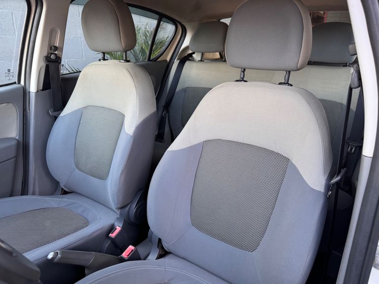 Fiat Palio ESSENCE 1.6 Flex 16V 5p