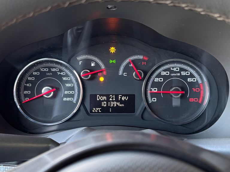 Fiat Palio ESSENCE 1.6 Flex 16V 5p