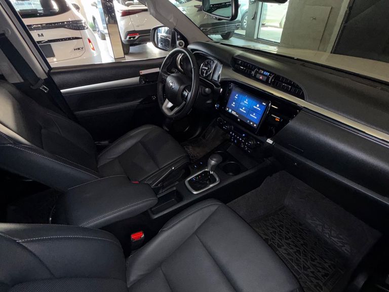 Toyota Hilux CD SRX 4x4 2.8 TDI 16V Diesel Aut.