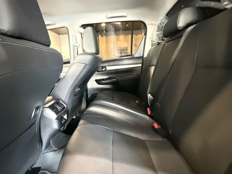 Toyota Hilux CD SRX 4x4 2.8 TDI 16V Diesel Aut.