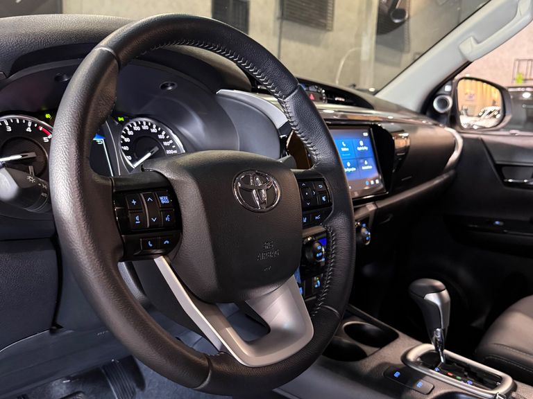 Toyota Hilux CD SRX 4x4 2.8 TDI 16V Diesel Aut.
