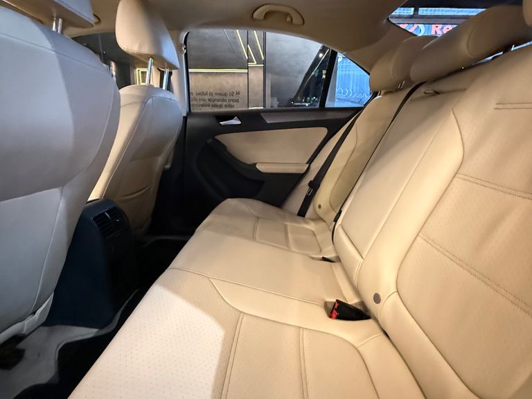 VolksWagen JETTA Comfortline 1.4 TSI 16V 4p Aut.