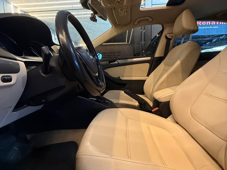 VolksWagen JETTA Comfortline 1.4 TSI 16V 4p Aut.