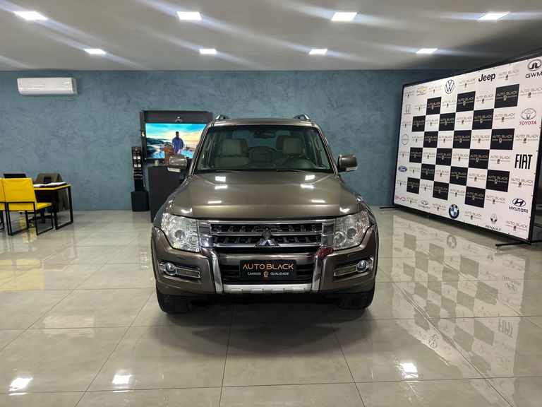 Mitsubishi Pajero 3.2 4x4 T.I. Dies. 5p Aut