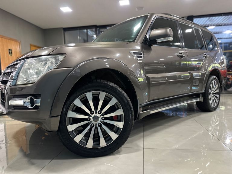 Mitsubishi Pajero 3.2 4x4 T.I. Dies. 5p Aut