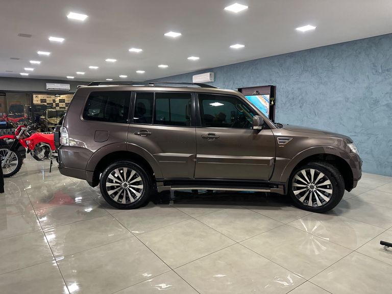Mitsubishi Pajero 3.2 4x4 T.I. Dies. 5p Aut