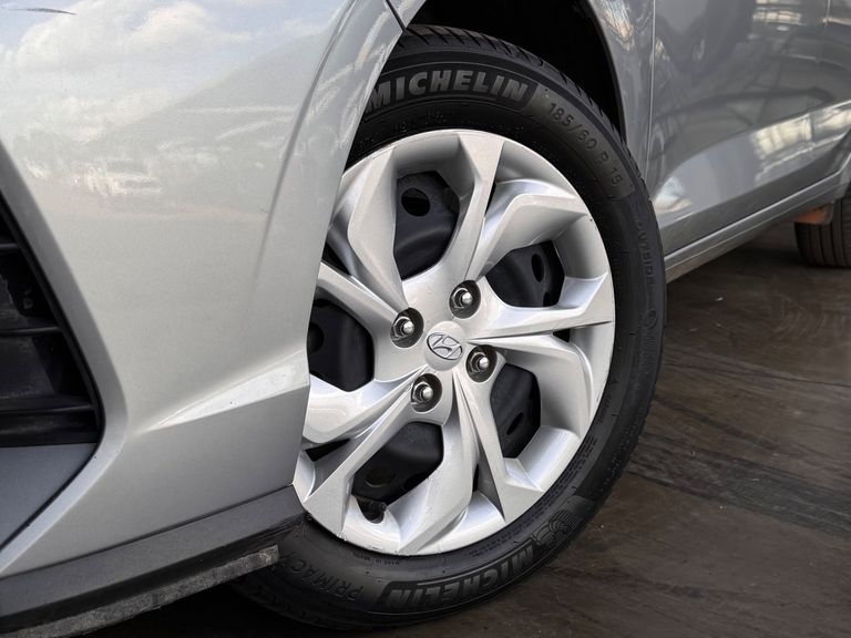 Hyundai HB20S Comfort Plus 1.0 Flex 12V Mec.