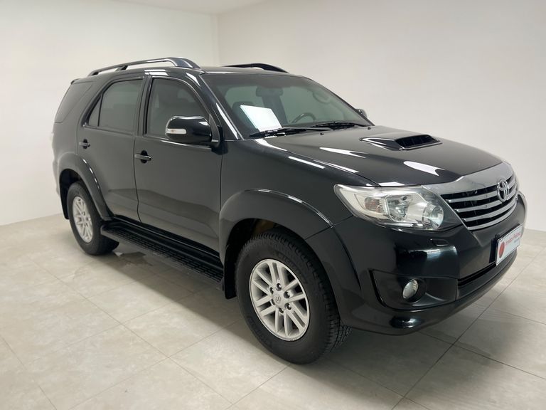 Toyota Hilux SW4 SRV D4-D 4x4 3.0 TDI Dies. Aut