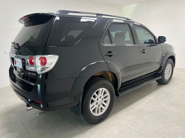 Toyota Hilux SW4 SRV D4-D 4x4 3.0 TDI Dies. Aut