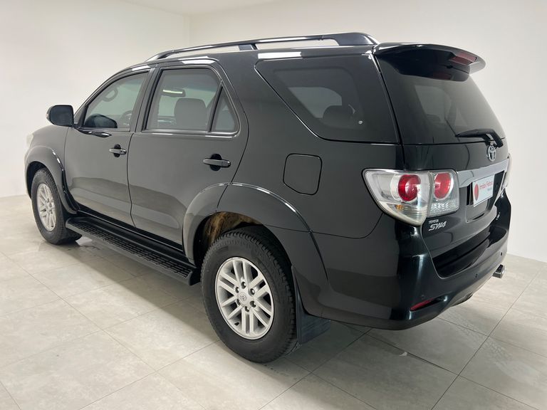 Toyota Hilux SW4 SRV D4-D 4x4 3.0 TDI Dies. Aut