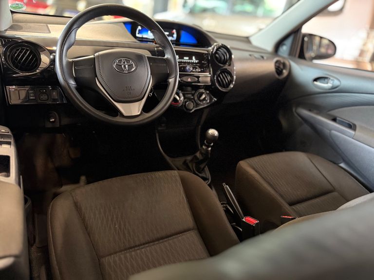 Toyota ETIOS X 1.3 Flex 16V 5p Mec.