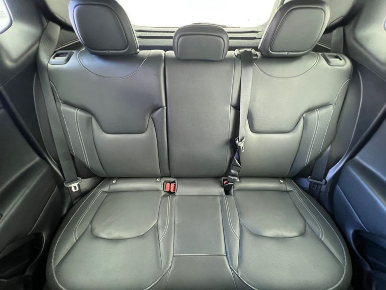 Jeep Renegade Long. T270 1.3 TB 4x2 Flex Aut.