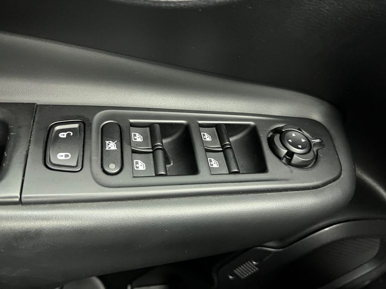 Jeep Renegade Long. T270 1.3 TB 4x2 Flex Aut.