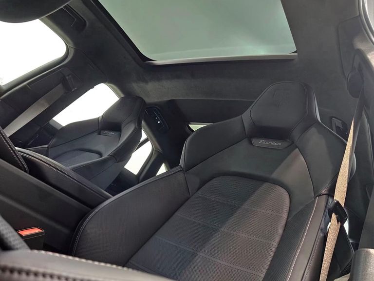 Porsche Panamera Turbo 4.0 (Híbrido)