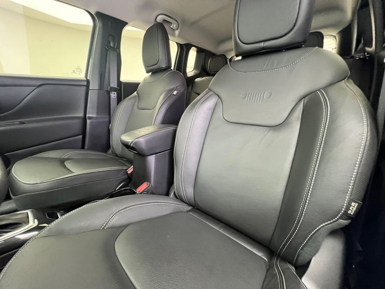 Jeep Renegade Long. T270 1.3 TB 4x2 Flex Aut.