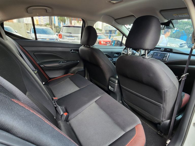 Nissan VERSA SR 1.6 16V Flex Aut.