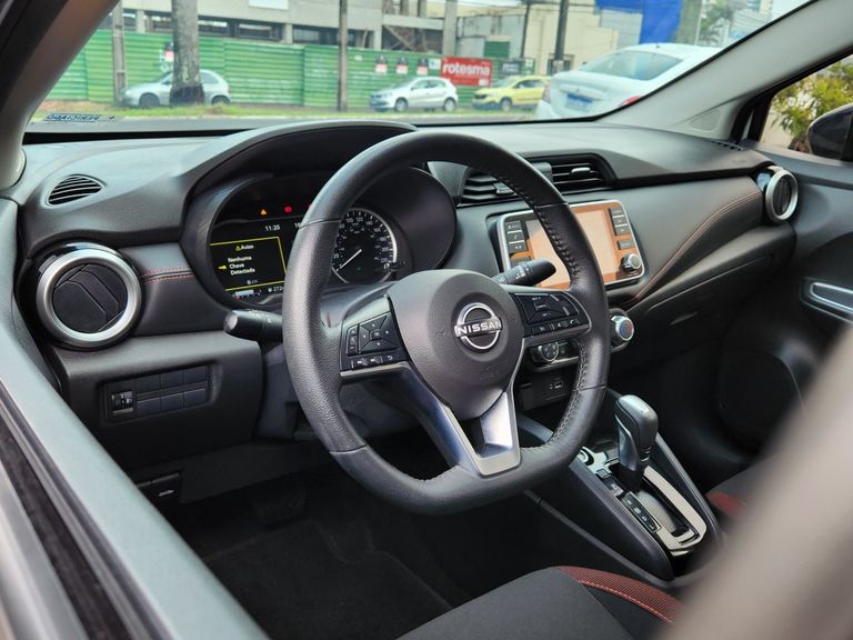 Nissan VERSA SR 1.6 16V Flex Aut.