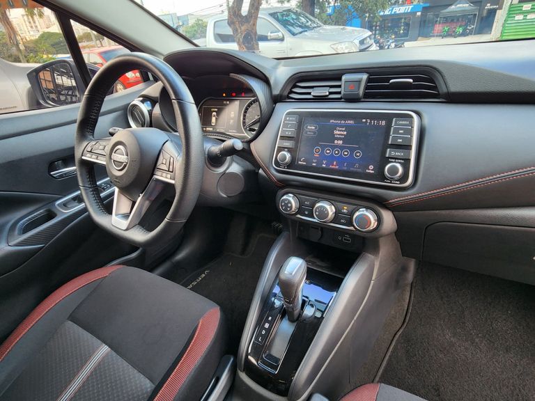 Nissan VERSA SR 1.6 16V Flex Aut.