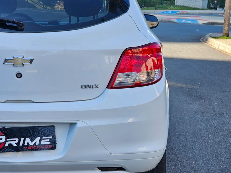 Chevrolet ONIX HATCH LS 1.0 8V FlexPower 5p Mec.