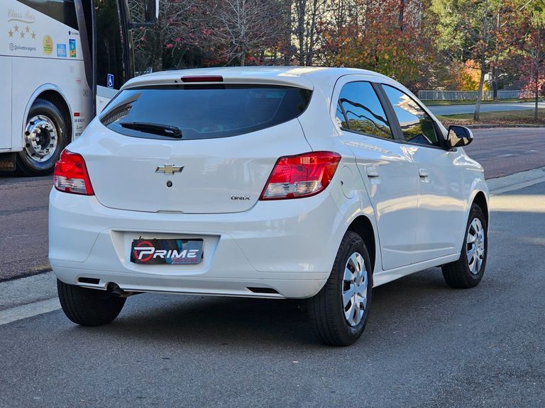 Chevrolet ONIX HATCH LS 1.0 8V FlexPower 5p Mec.