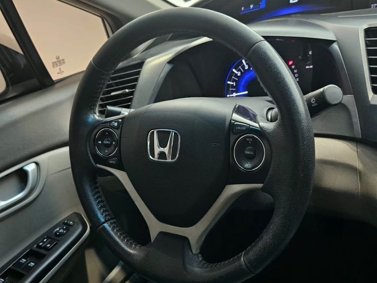 Honda Civic Sedan LXR 2.0 Flexone 16V Aut. 4p