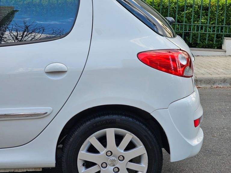 Peugeot 207 XS 1.6 Flex 16V 5p Aut.