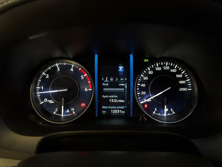 Toyota Hilux SW4 SRX Plat. 4x4 2.8 TB Die. Aut.