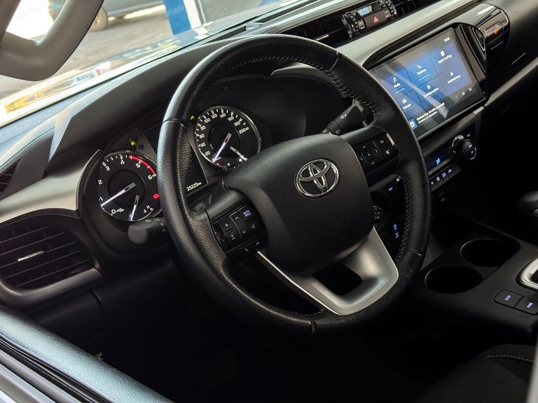 Toyota Hilux CD SR 4x4 2.8 TDI Diesel Aut.