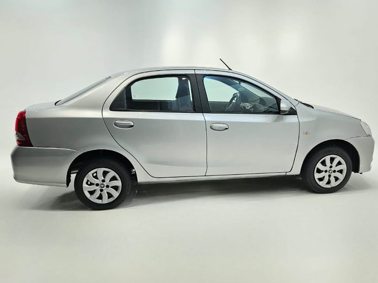 Toyota ETIOS XS Sedan 1.5 Flex 16V 4p Aut.