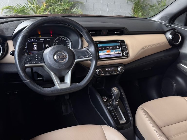 Nissan KICKS SL 1.6 16V FlexStar 5p Aut.