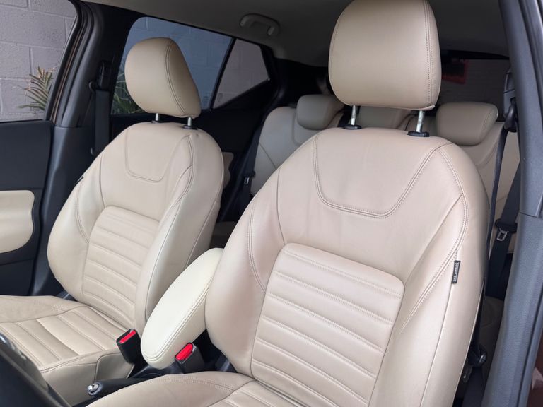 Nissan KICKS SL 1.6 16V FlexStar 5p Aut.