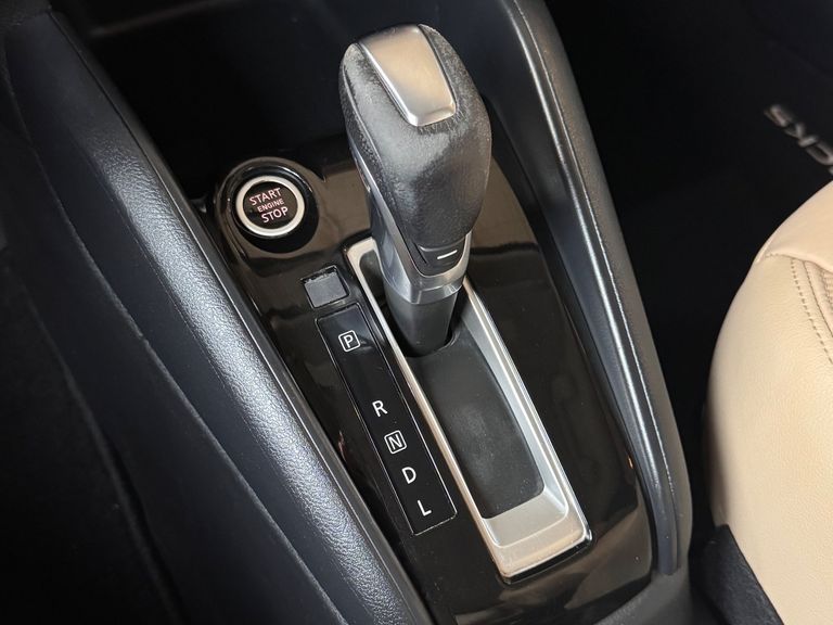 Nissan KICKS SL 1.6 16V FlexStar 5p Aut.