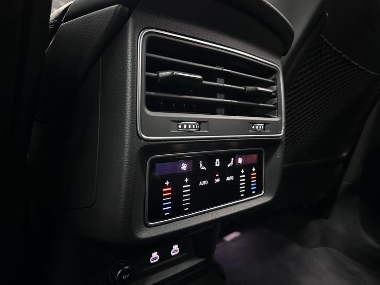 Audi Q8 Perf.Black 3.0 TFSI Quat. S-tr/(Híb.)