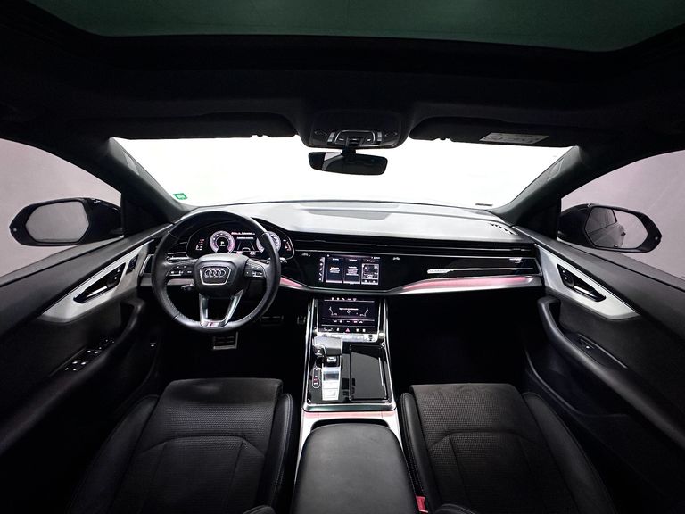 Audi Q8 Perf.Black 3.0 TFSI Quat. S-tr/(Híb.)