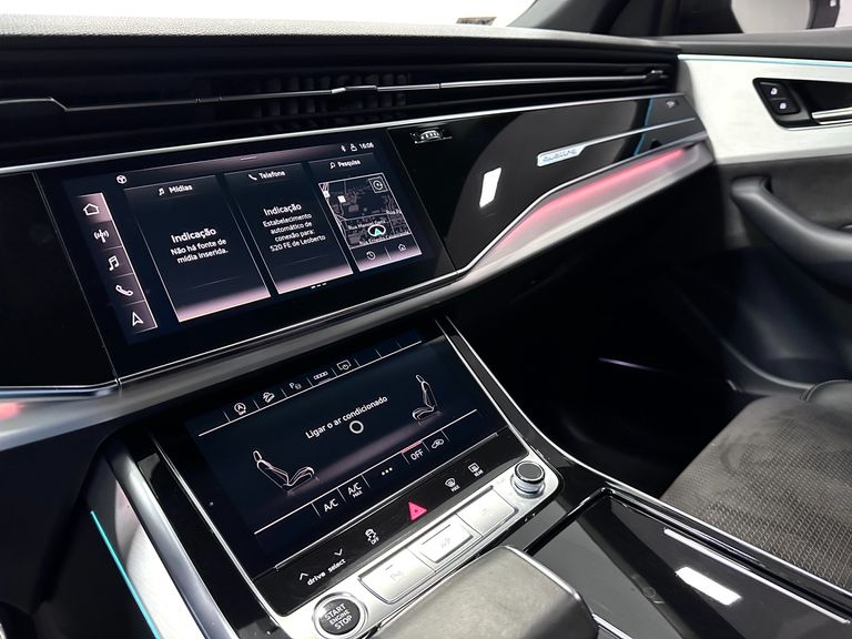 Audi Q8 Perf.Black 3.0 TFSI Quat. S-tr/(Híb.)