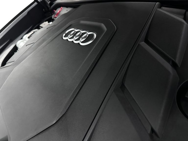 Audi Q8 Perf.Black 3.0 TFSI Quat. S-tr/(Híb.)